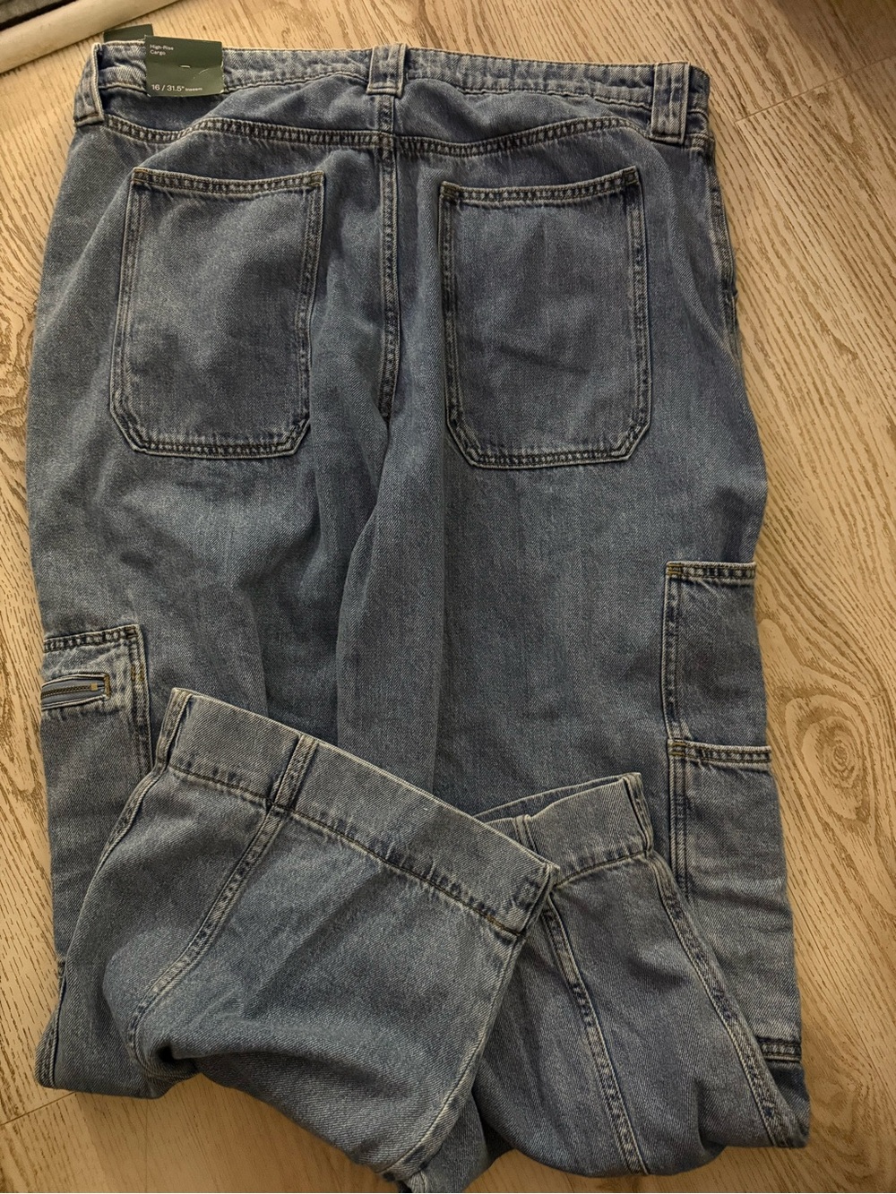 Sz16 31.5 inseam Women’s Hi Rise Cargo Blue Cargo Jeans - Picture 5 of 9